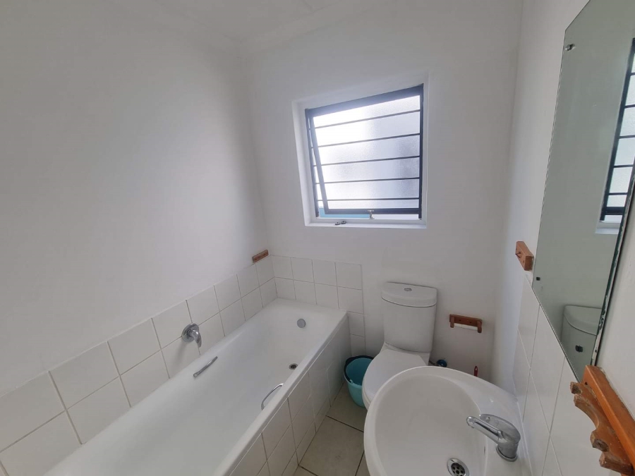 2 Bedroom Property for Sale in Maitland Western Cape